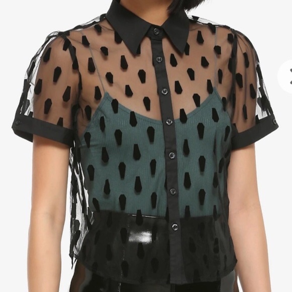 Sheer black coffin button-up short sleeve blouse from HOTTOPIC. Plus size 4xl